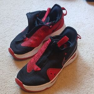 Nike Air PG4 Tie And Zip-up Sneakers